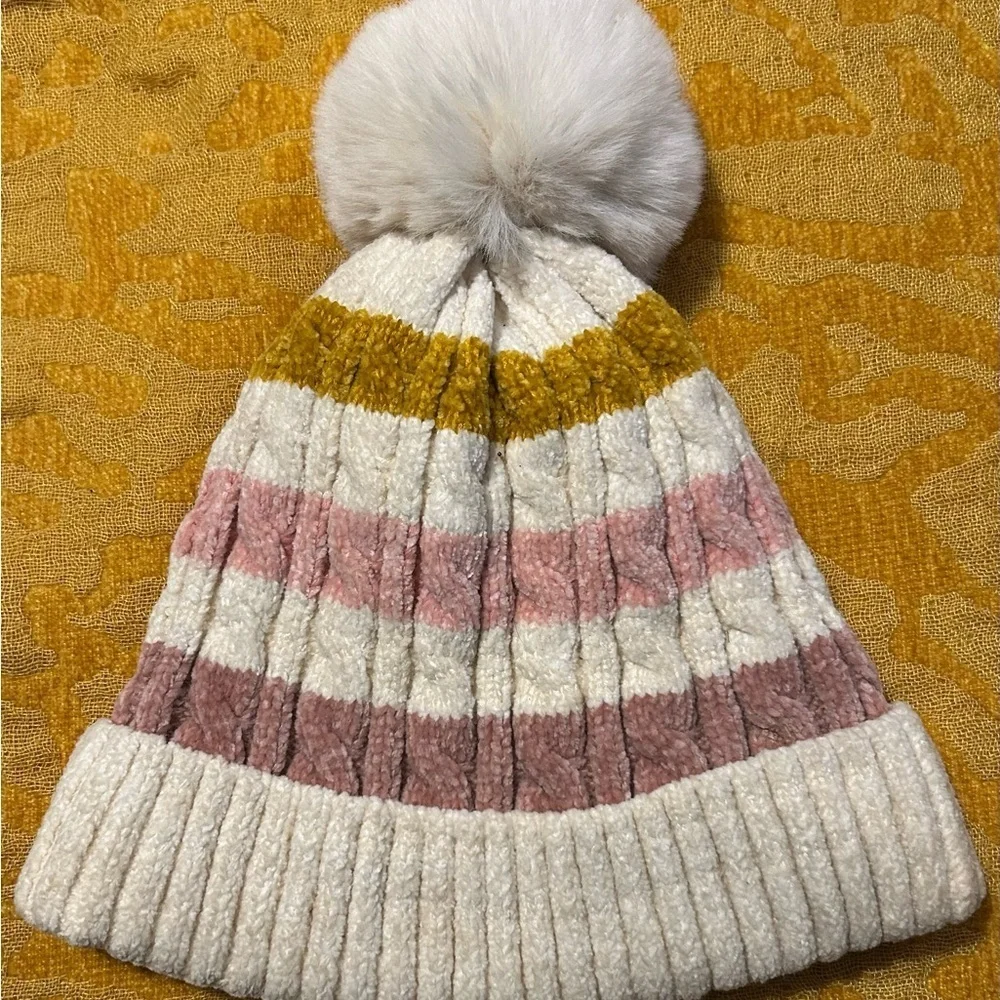 Lot of 8 Beanies- Multicolor Multi-Style all One Size